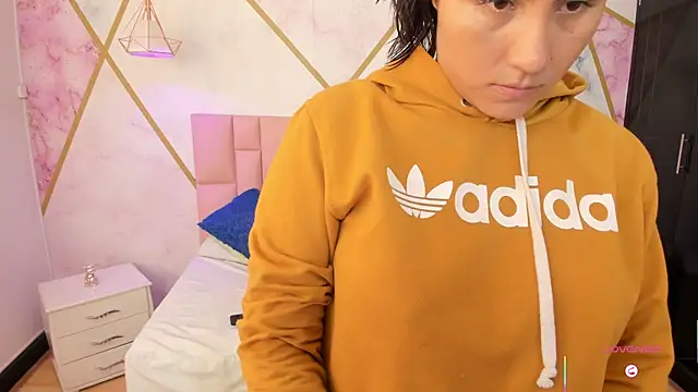 lizortiz online show from October 23, 1:10 pm