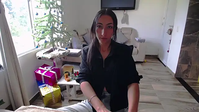 Snapshot of eibby_princess chatting on December 18, 9:51 pm eibby princess online show from December 18, 9:51 pm