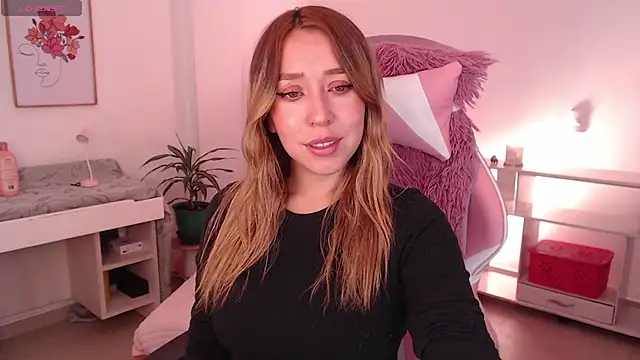 Dahlia  espresso online show from October 21, 6:30 pm