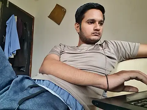 Jonrobinso online show from October 19, 4:46 am