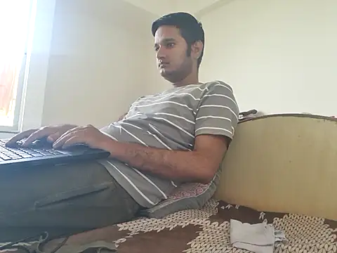 Snapshot of Jonrobinso chatting on May 31, 3:47 am Jonrobinso online show from May 31, 3:47 am