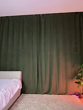 LoveLuna  online show from April 20, 9:16 pm