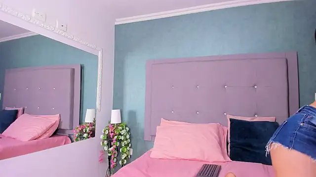 Snapshot of _evamilf_ chatting on January 29, 12:24 pm evamilf online show from January 29, 12:24 pm