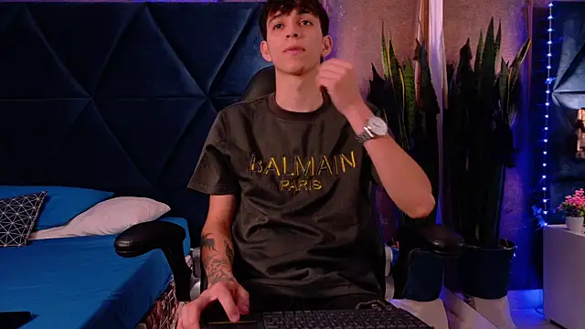 Lion Foster01 online show from October 23, 12:04 pm