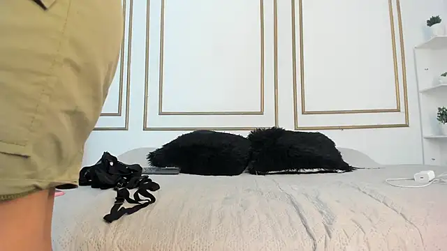 miranda villa online show from December 14, 12:21 pm