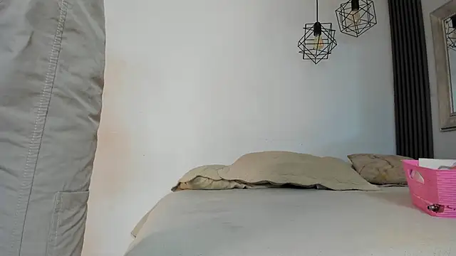 miranda villa online show from March 10, 11:59 am