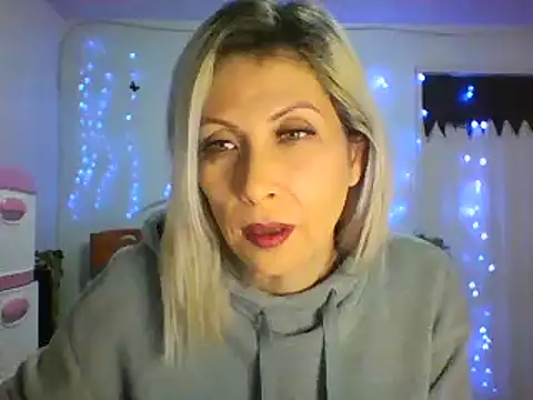 Snapshot of alixia81 chatting on March 9, 11:46 pm alixia81 online show from March 9, 11:46 pm