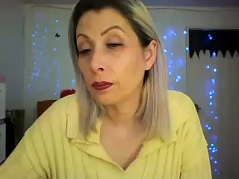 Snapshot of alixia81 chatting on March 16, 12:55 pm alixia81 online show from March 16, 12:55 pm
