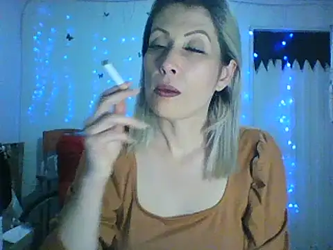 Snapshot of alixia81 chatting on March 23, 2:26 am alixia81 online show from March 23, 2:26 am