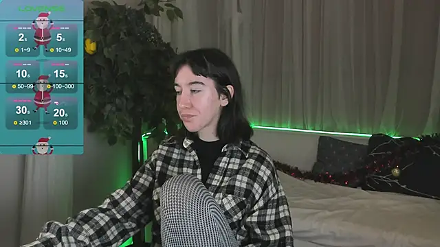 Belle Via online show from December 24, 1:28 pm