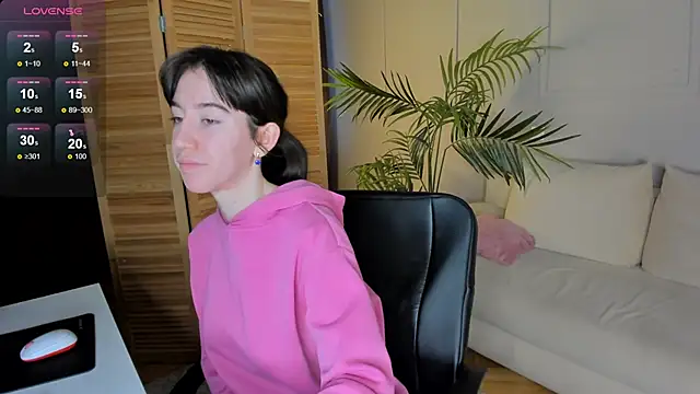 Belle Via online show from February 28, 5:26 am