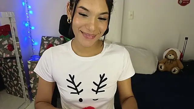 Snapshot of kharelys_777 chatting on December 26, 12:57 am kharelys 777 online show from December 26, 12:57 am