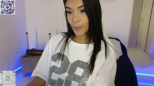 Snapshot of kharelys_777 chatting on January 20, 11:10 pm kharelys 777 online show from January 20, 11:10 pm