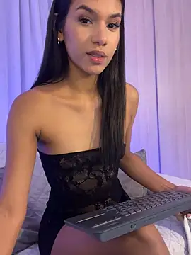 Snapshot of kharelys_777 chatting on March 23, 12:58 am kharelys 777 online show from March 23, 12:58 am