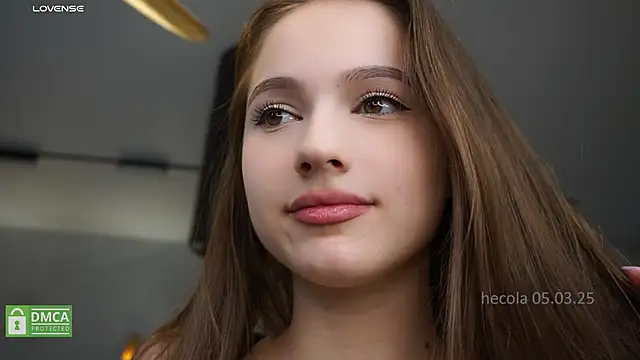 Snapshot of hecola chatting on March 5, 2:23 pm hecola online show from March 5, 2:23 pm