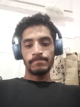 Snapshot of nskgenz chatting on October 26, 7:58 am nskgenz online show from October 26, 7:58 am