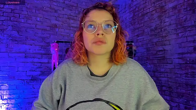 Snapshot of Cherry_xoxx chatting on September 12, 11:21 am Cherry xoxx online show from September 12, 11:21 am