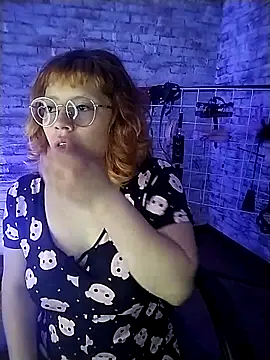 Snapshot of Cherry_xoxx chatting on September 18, 11:56 am Cherry xoxx online show from September 18, 11:56 am