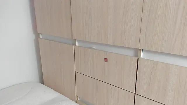 AlyRoses online show from December 3, 10:18 pm