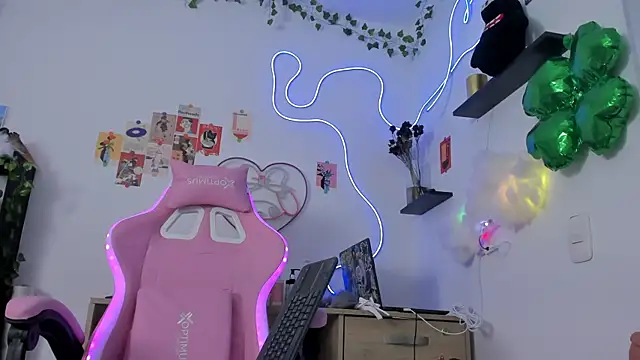 AlyRoses online show from March 23, 12:15 am