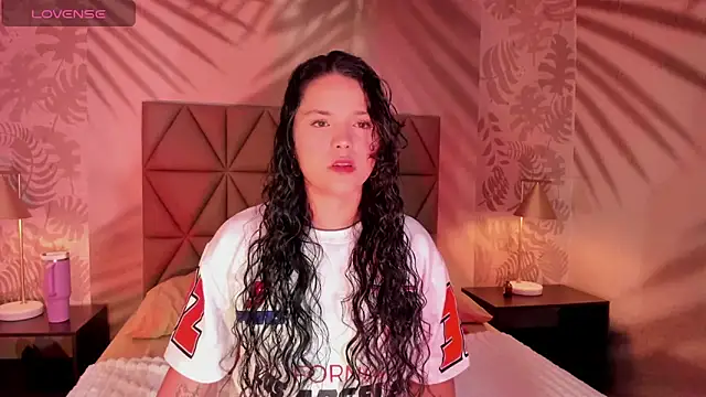 LottiCarter online show from January 28, 3:04 am