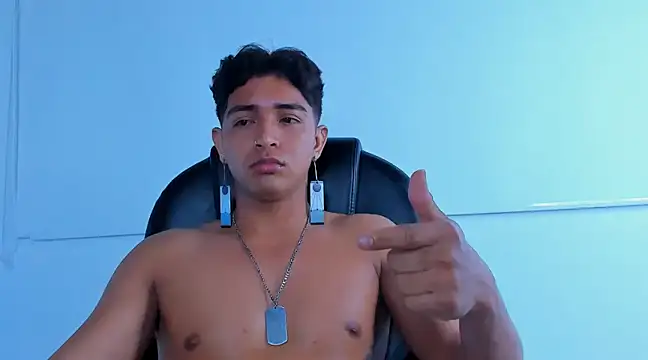 Snapshot of Muichiro_tokito1 chatting on December 21, 8:18 am Muichiro tokito1 online show from December 21, 8:18 am