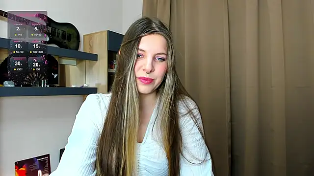 Annie aww online show from December 18, 8:15 pm