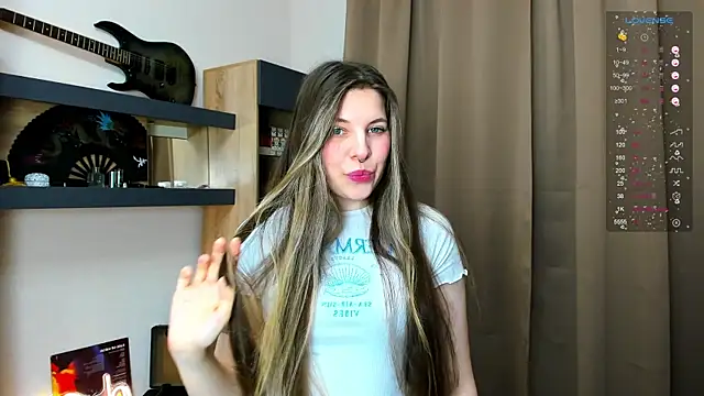 Annie aww online show from December 20, 6:37 pm