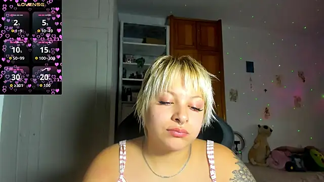 Snapshot of sammymoon chatting on July 11, 1:47 pm sammymoon online show from July 11, 1:47 pm