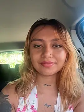 amanda-medrano1 online show from December 17, 5:36 pm