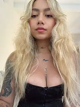 amanda-medrano1 online show from July 2, 4:13 pm