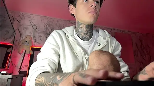 Saturno v online show from February 11, 8:20 pm