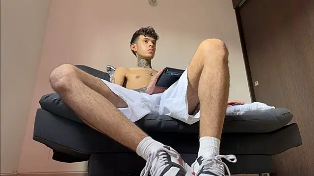 Saturno v online show from March 10, 9:51 pm