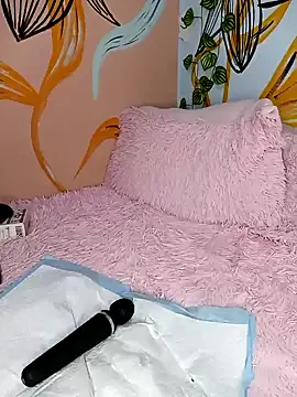 Connie 20 online show from December 6, 3:44 pm