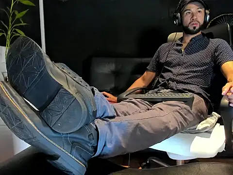 alessandro wye online show from October 24, 3:03 am