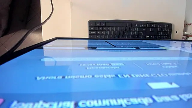 escarleth   online show from March 19, 1:29 pm