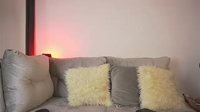 alanajonhsonm online show from December 21, 6:31 am