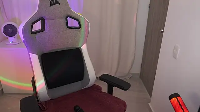 anyacutex online show from September 30, 7:52 pm