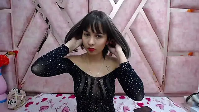 Paris Petit online show from April 19, 3:28 am