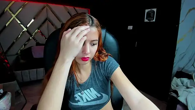 Paris Petit online show from April 21, 8:55 pm