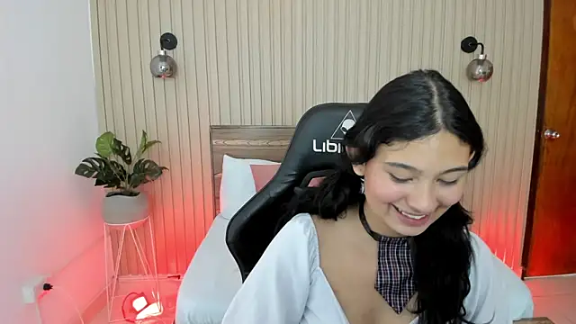 melody flowers online show from February 4, 3:15 pm