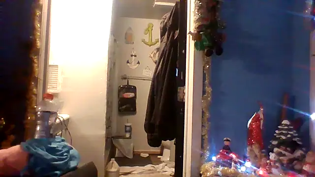 lilbishmiss online show from December 23, 2:42 am