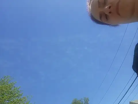 lilbishmiss online show from April 21, 5:17 pm