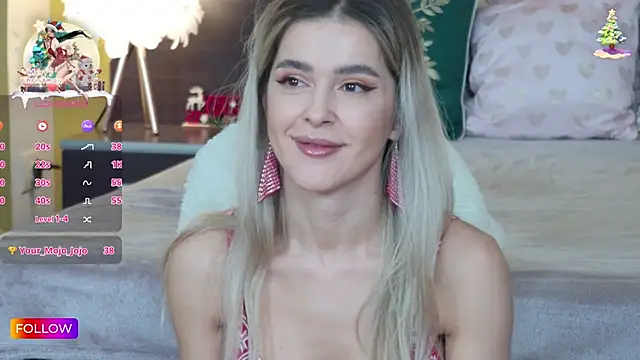 Snapshot of Sarah-Hart chatting on December 22, 5:23 am Sarah-Hart online show from December 22, 5:23 am