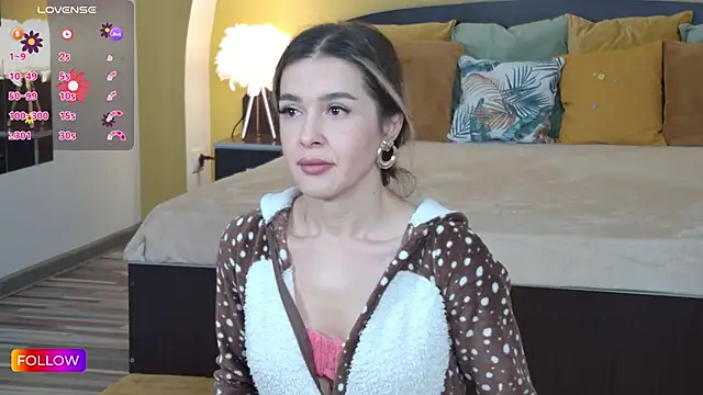 Snapshot of Sarah-Hart chatting on January 16, 5:11 am Sarah-Hart online show from January 16, 5:11 am