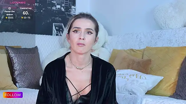 Snapshot of Sarah-Hart chatting on November 28, 1:36 pm Sarah-Hart online show from November 28, 1:36 pm