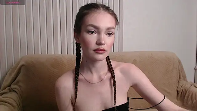 stellapayne1 online show from September 12, 11:37 pm