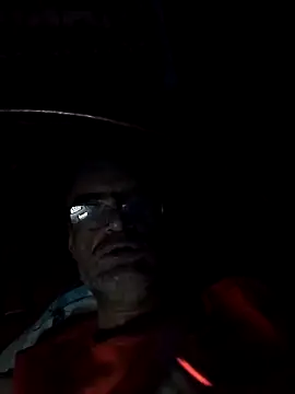 Snapshot of hugosafado333 chatting on March 9, 9:35 am hugosafado333 online show from March 9, 9:35 am