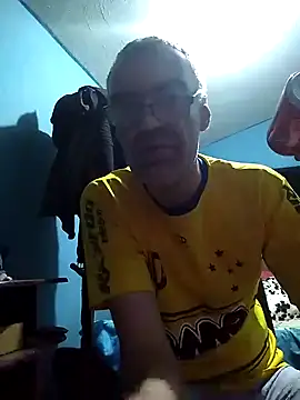 Snapshot of hugosafado333 chatting on March 20, 3:13 am hugosafado333 online show from March 20, 3:13 am