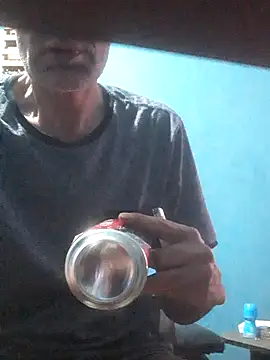 Snapshot of hugosafado333 chatting on October 4, 4:32 am hugosafado333 online show from October 4, 4:32 am